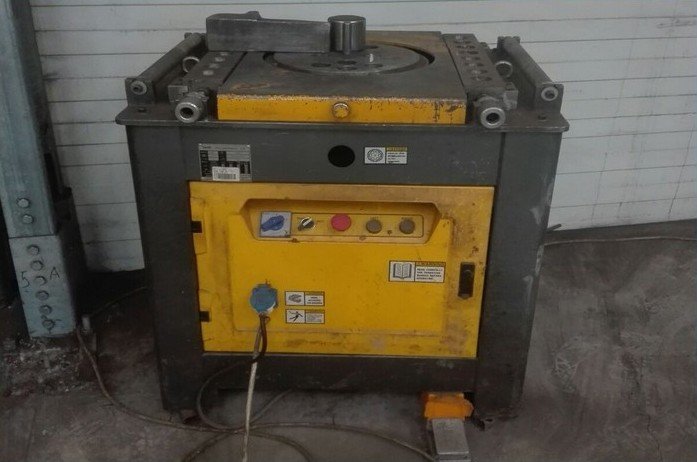 masina semiautomata de fasonat fier beton